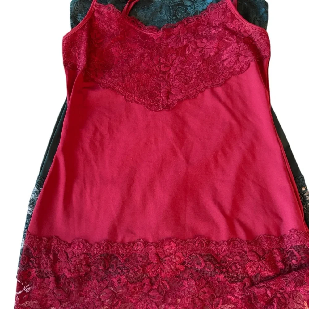 Studio Y Maurice’s 2 camisoles 1burgundy & 1 teal green with lace size Small - Picture 4 of 10